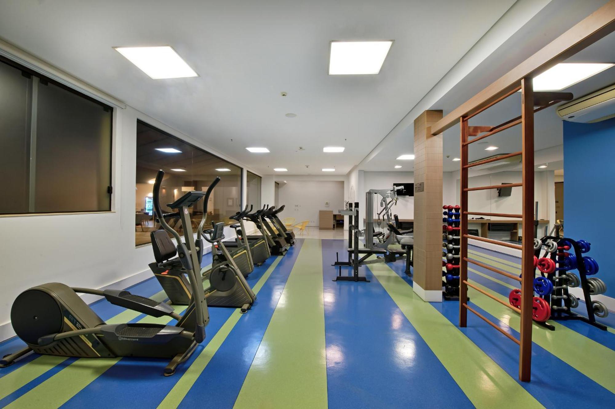 Hotel Mont Blanc Premium Ribeirao Preto Luaran gambar The gym at the hotel