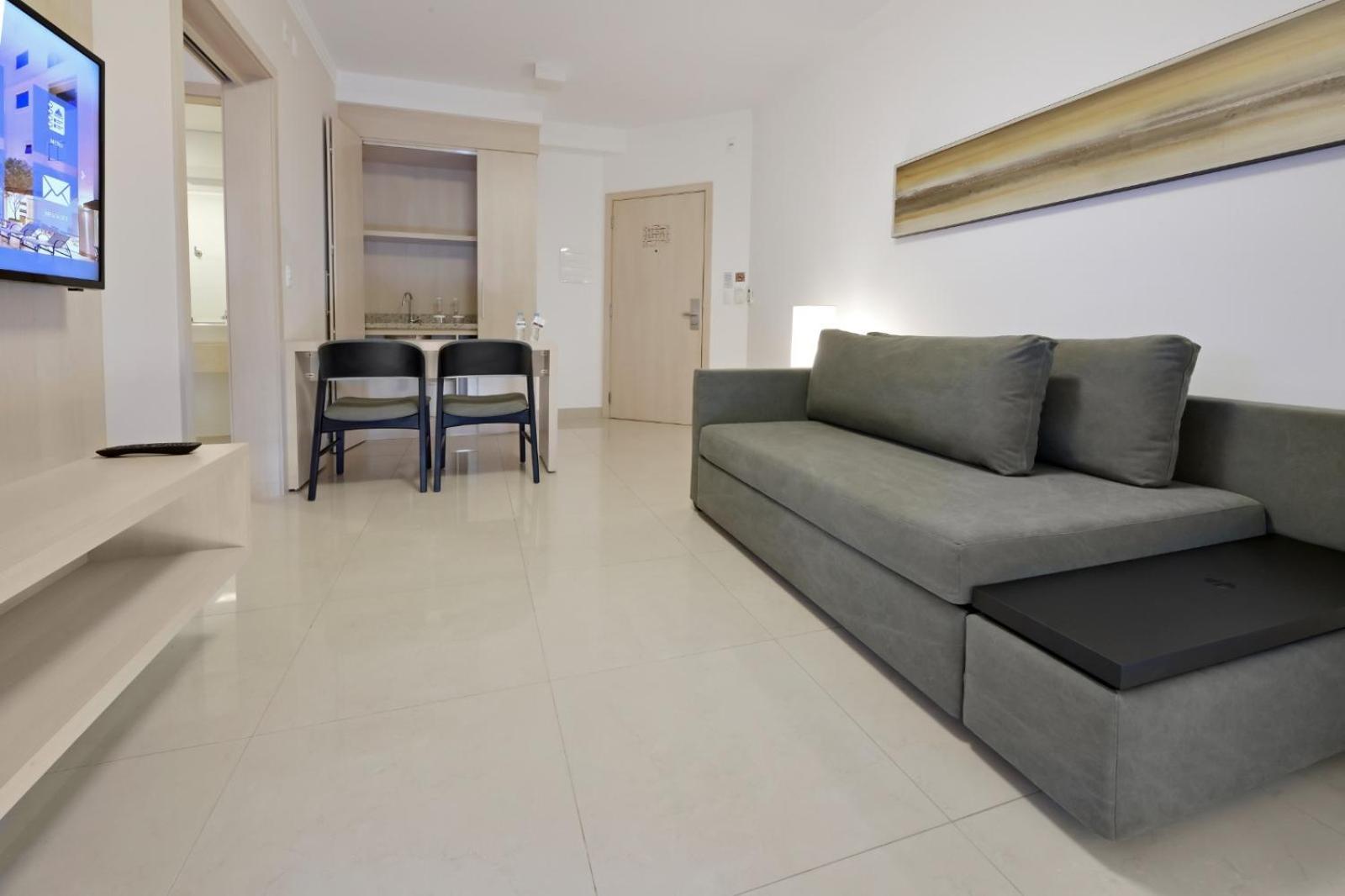 Hotel Mont Blanc Premium Ribeirao Preto Bilik gambar A typical apartment at the complex
